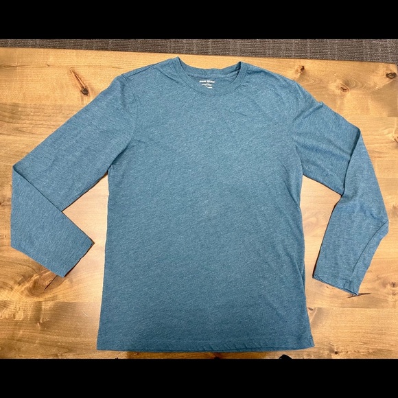 Banana Republic Long Sleeve T-Shirt